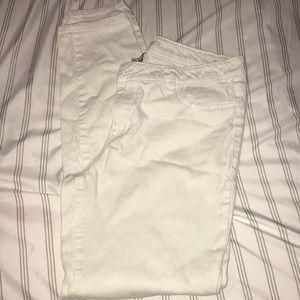White stretchy skinny jeans